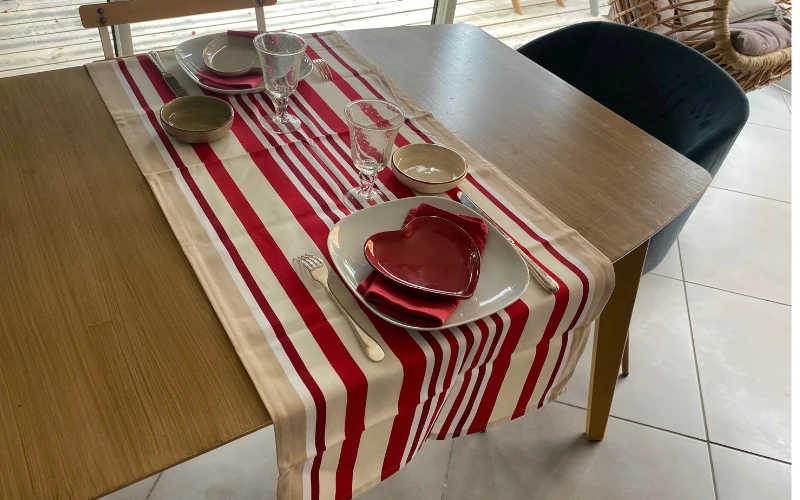 CHEMIN DE TABLE "GORRI"