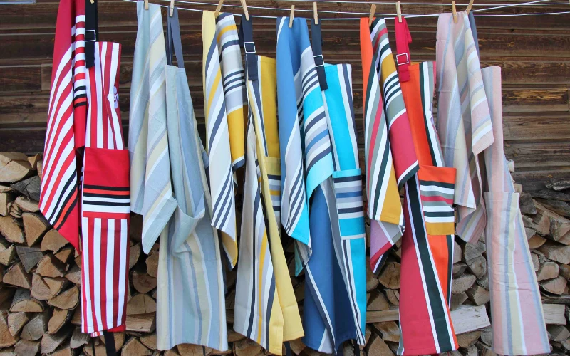TABLIER REGLABLE "IZARRA" - Croix basque