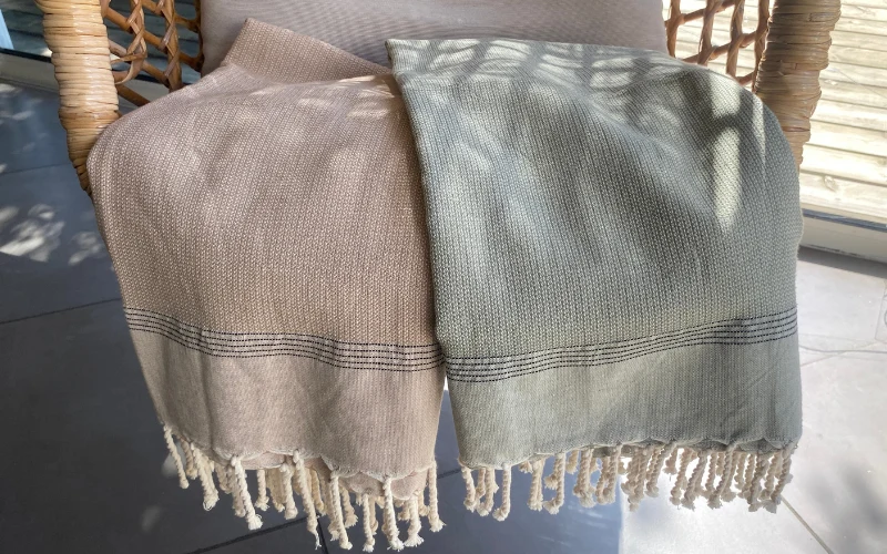 FOUTAS À FRANGES - Beige