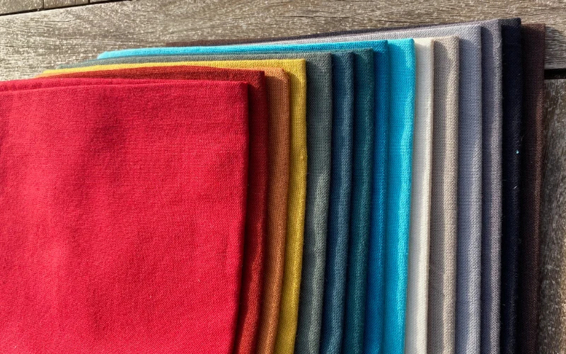 SERVIETTES UNIES COLORIS TERRE