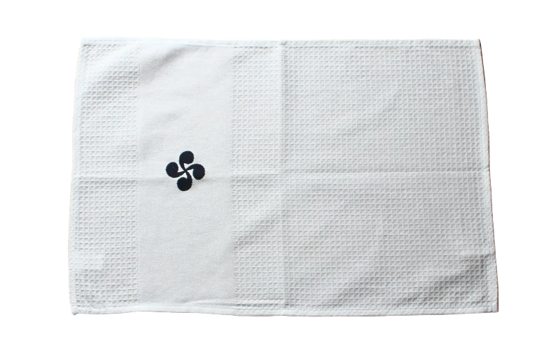 TORCHON "ERLEAK" - 3 broderies au choix