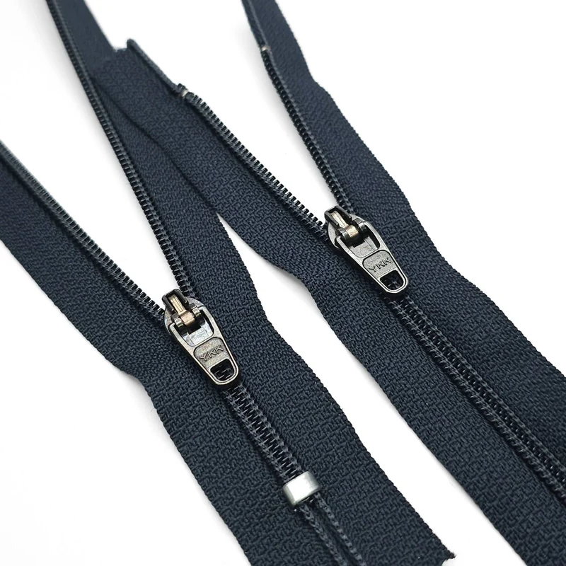 YKK Fermeture Éclair | Verrouillage Semi-automatique | À Bout Fermé | Spirale | #4 | 7 3/4'' - 19.5 cm