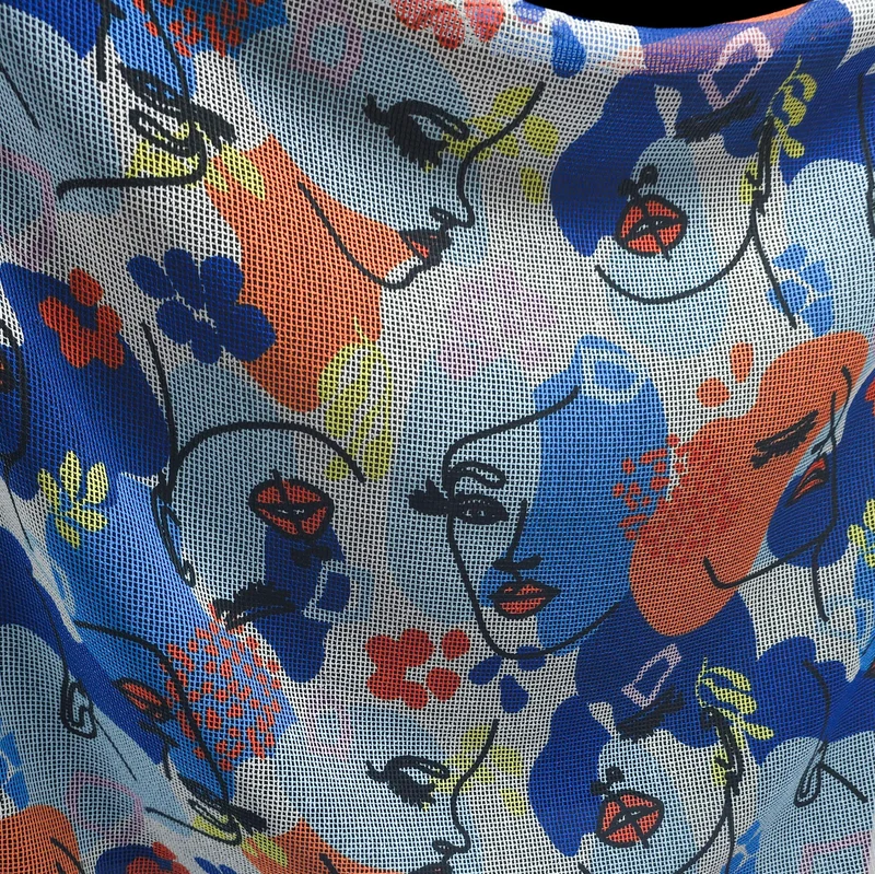 Tissu Mesh Imprimé Deadstock de Designer | Visages Abstraits