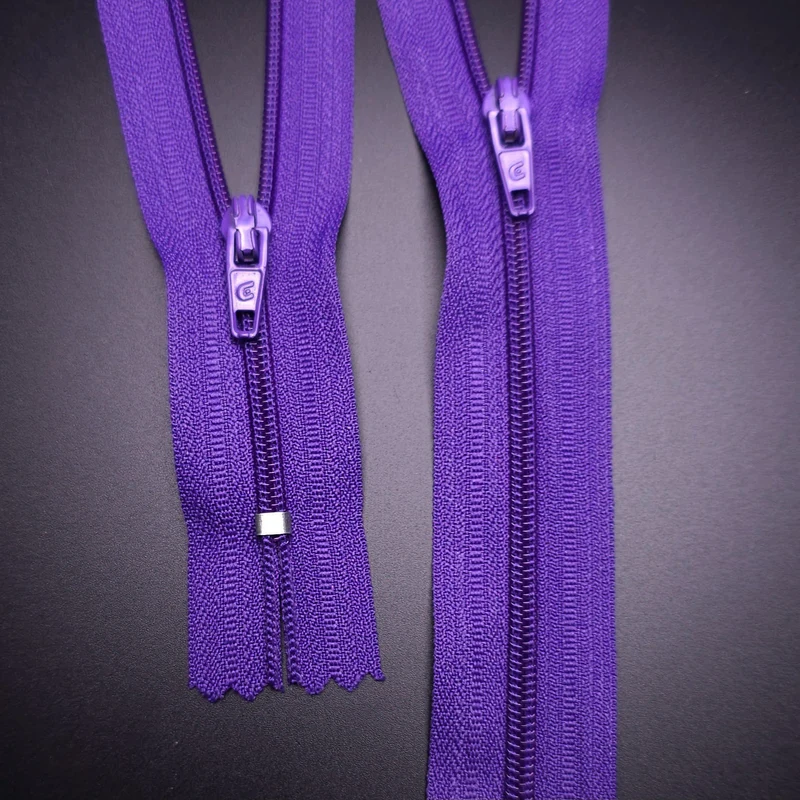 Fermeture Éclair Spirale à Bout Fermé #3 | 16" / 40 cm