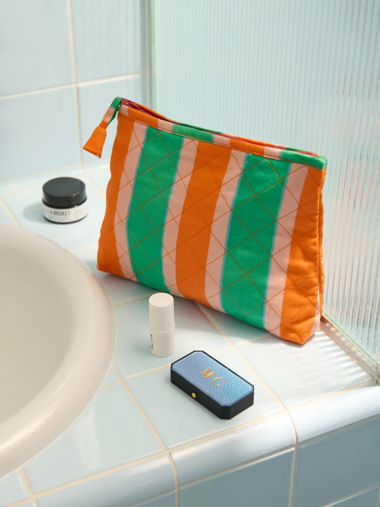 Trousse de toilette matelassée