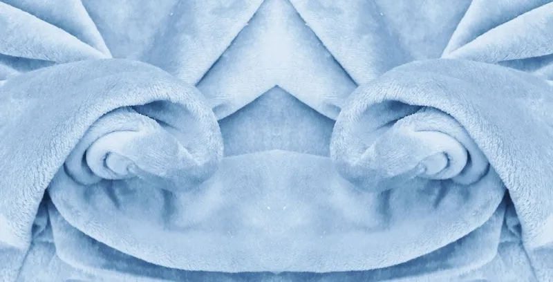Fausse fourrure tissu mètre imitation peluche extra doux bleu clair enfant bébé layette