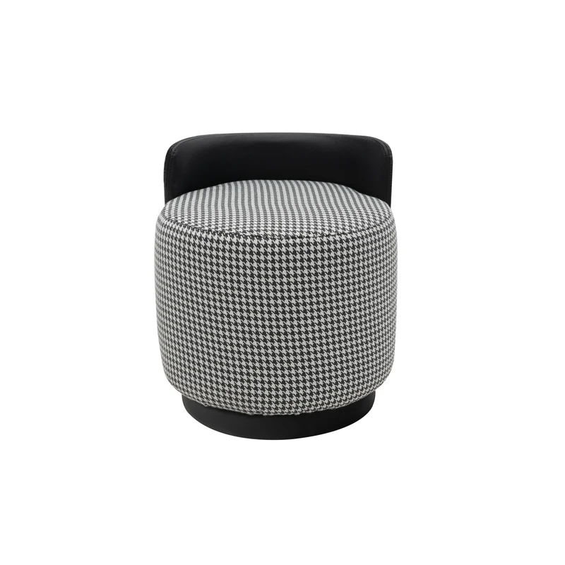 Germain Larivière Poufs 402545
