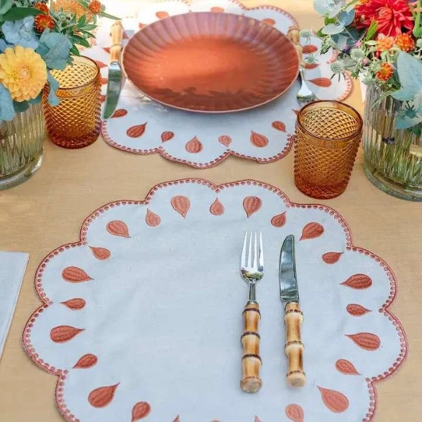 Lot de 2 sets de table ronds lavables beige et terracotta