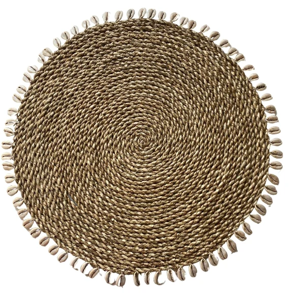 Lot de 2 sets de table tressés en raphia et coquillages