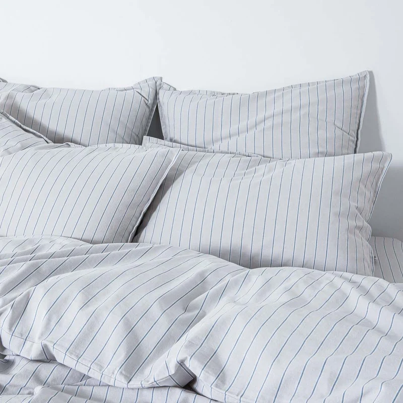Parure de lit en percale de coton lavé 300 fils • Rayures Bleues