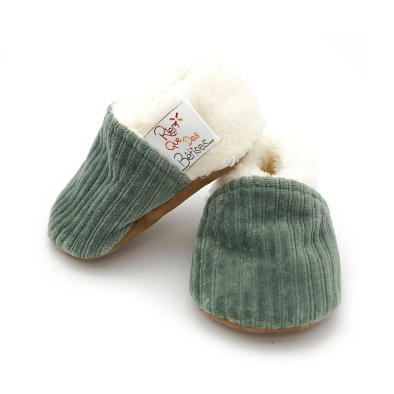 Chaussons bébé velours VERT SAUGE - Rien Que des Bêtises