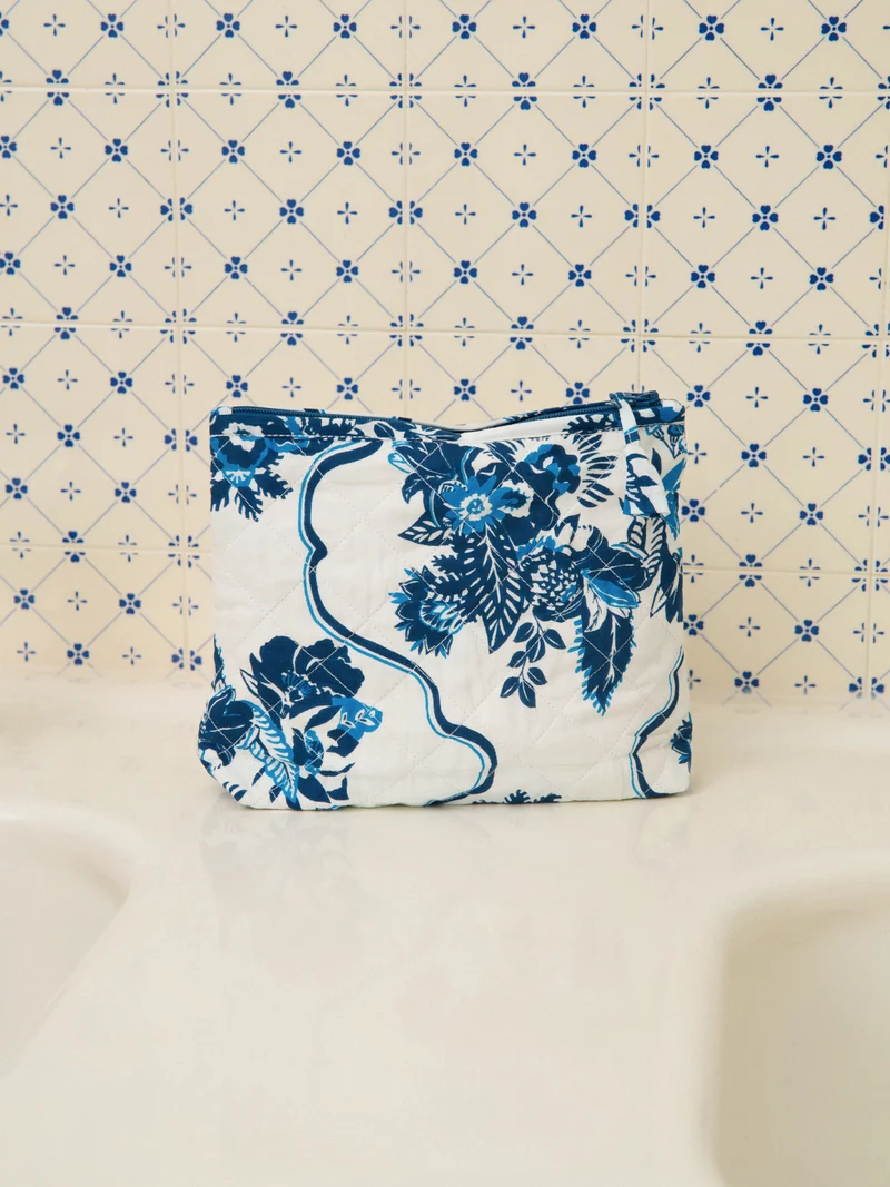 Trousse de toilette matelassée