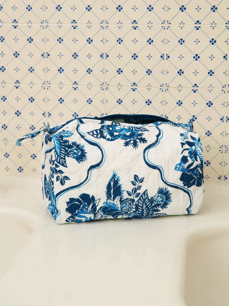 Trousse de toilette matelassée ronde
