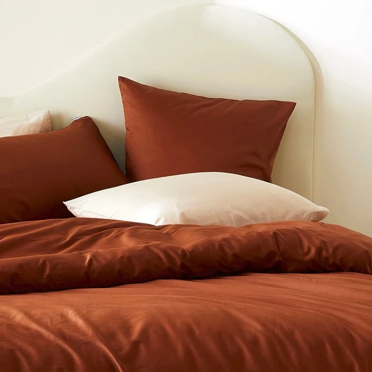 La taie d'oreiller en satin de coton bio