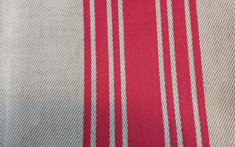 SERVIETTE "METIS" - Rayures rouges