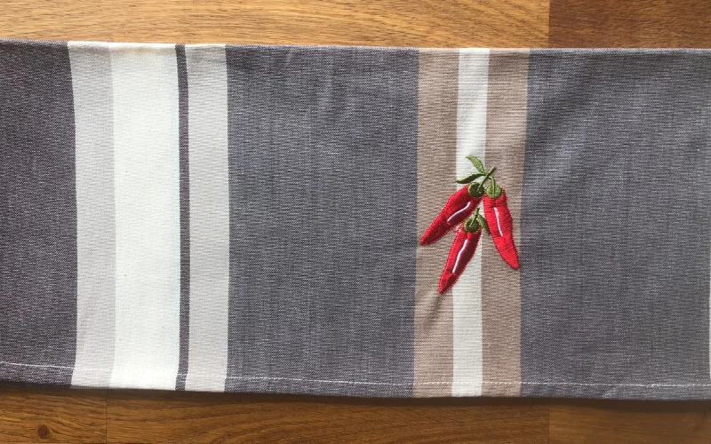 TORCHON "CAPBRETON" - Broderie Piment